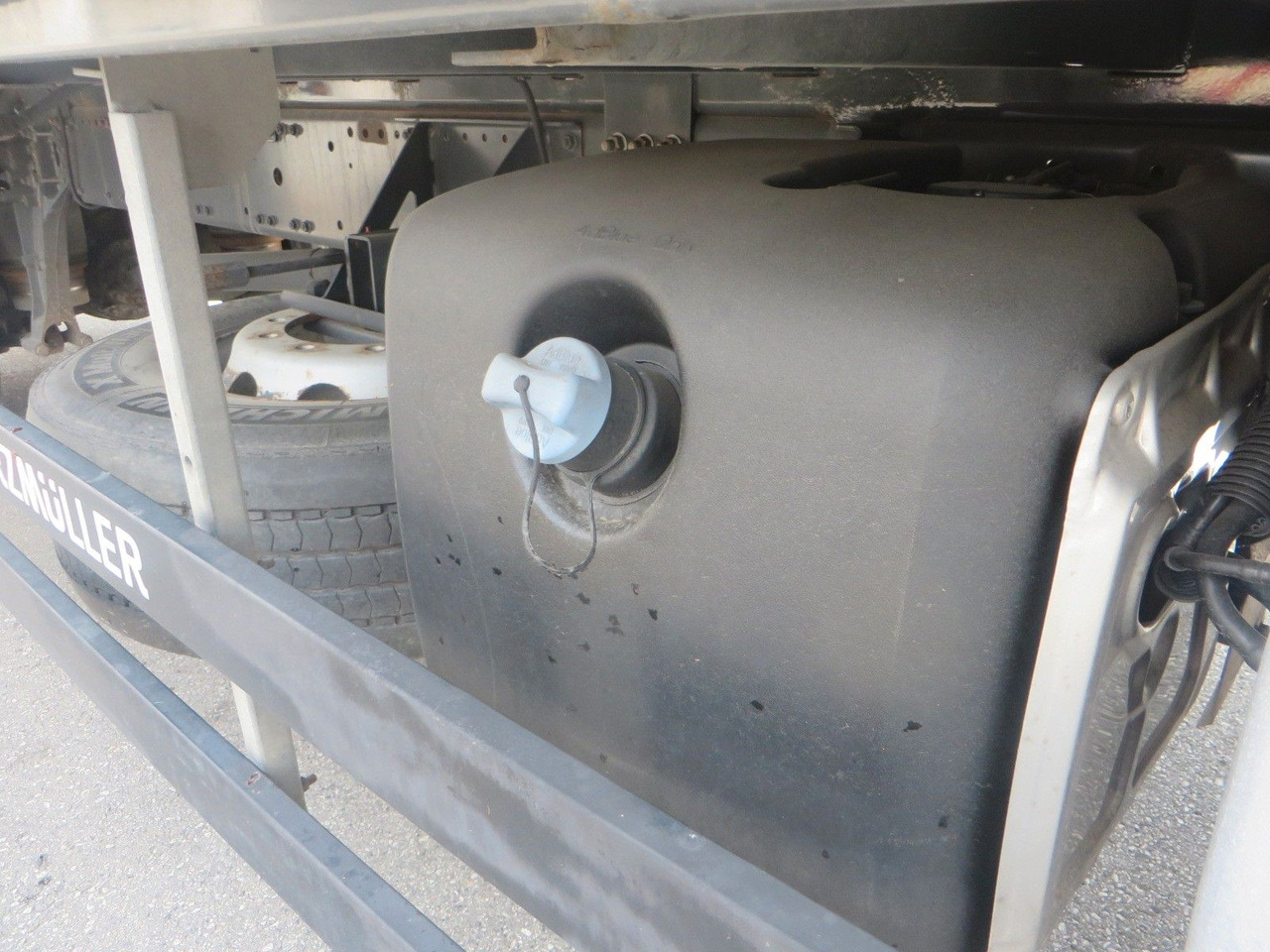 Xe tải thùng mui bạt DAF CF320 4x2 18T Curtainside 7.70m: hình 10 Xe tải thùng mui bạt DAF CF320 4x2 18T Curtainside 7.70m: hình 10