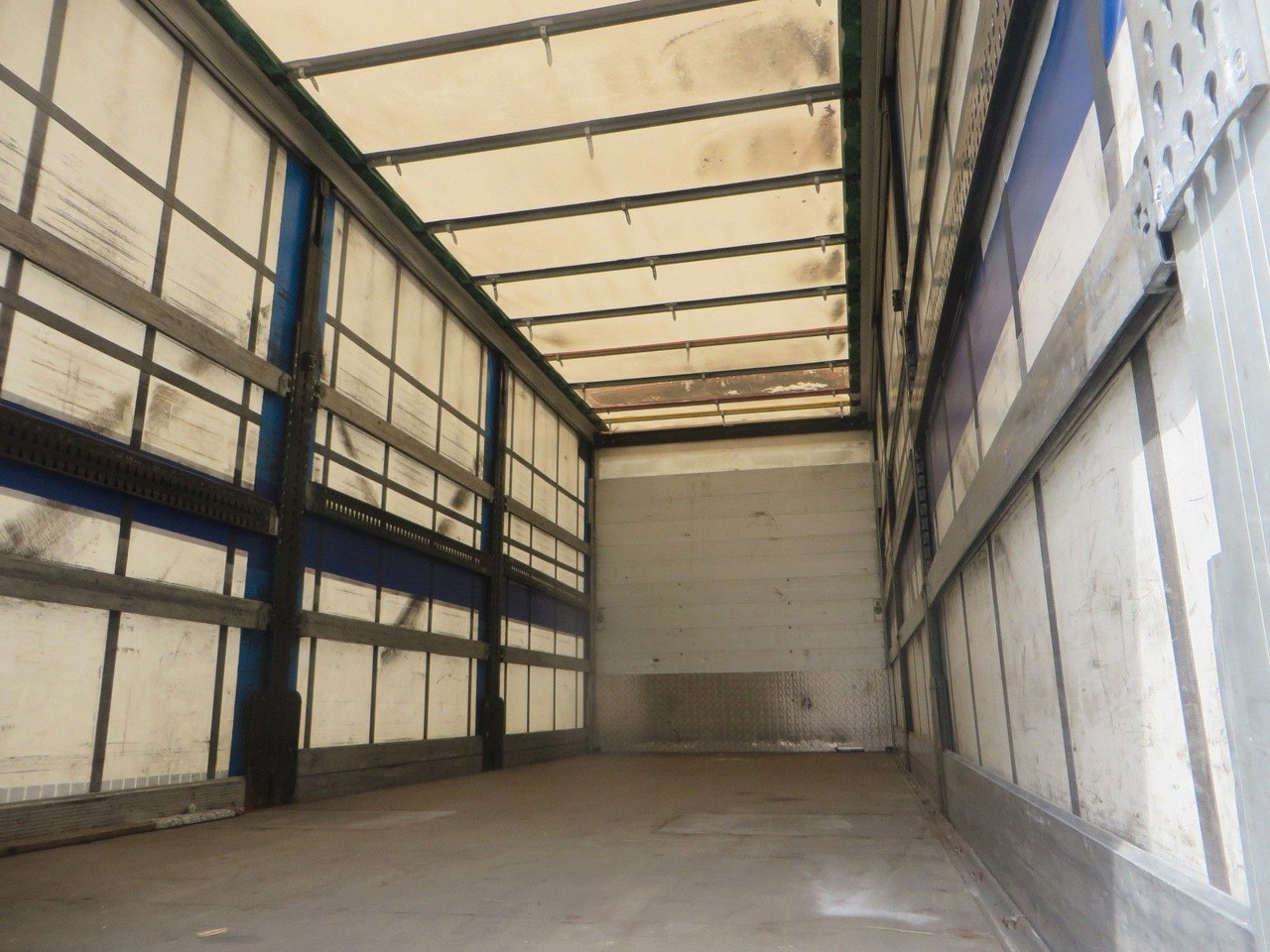 Xe tải thùng mui bạt DAF CF320 4x2 18T Curtainside 7.70m: hình 7 Xe tải thùng mui bạt DAF CF320 4x2 18T Curtainside 7.70m: hình 7