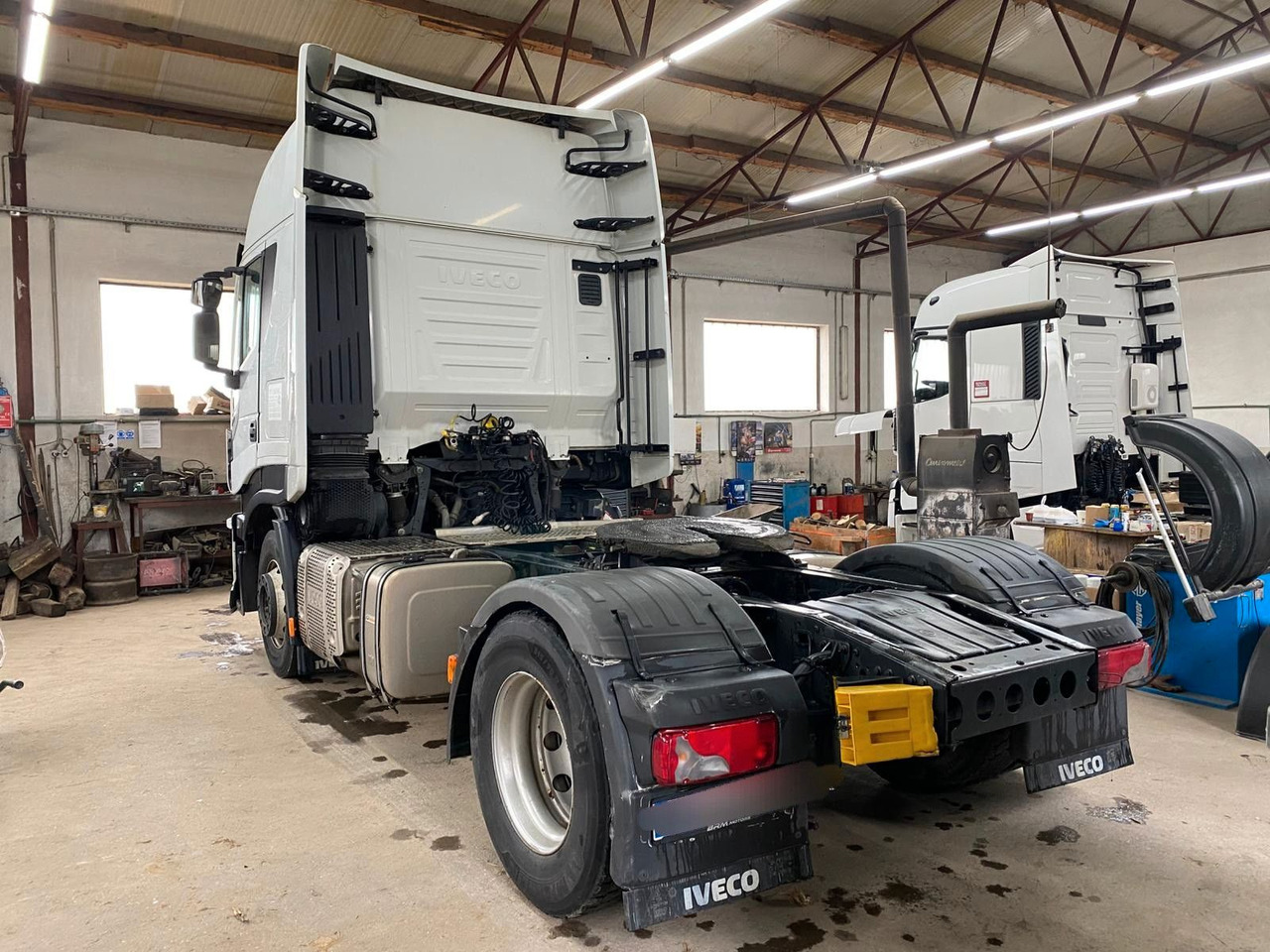 Iveco Stralis 460 Hi-Way 4x2Tractor -Tipper hydraulic - Xe đầu kéo: hình 5 Iveco Stralis 460 Hi-Way 4x2Tractor -Tipper hydraulic - Xe đầu kéo: hình 5