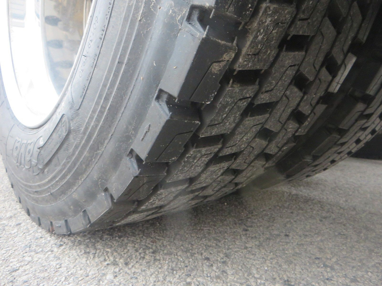 Renault T520 HSC 4x2Tractor mega Retarder - Xe đầu kéo: hình 5 Renault T520 HSC 4x2Tractor mega Retarder - Xe đầu kéo: hình 5