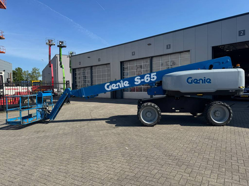 Genie S 65 - Xe nâng người hình viễn vọng kính: hình 1 Genie S 65 - Xe nâng người hình viễn vọng kính: hình 1