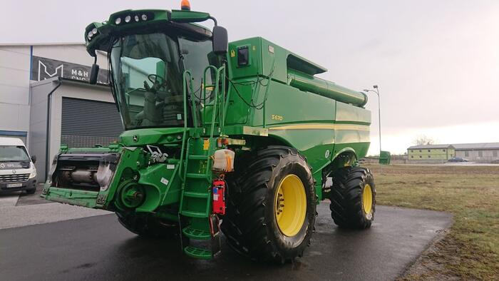 John Deere S670 - Máy gặt đập: hình 1 John Deere S670 - Máy gặt đập: hình 1