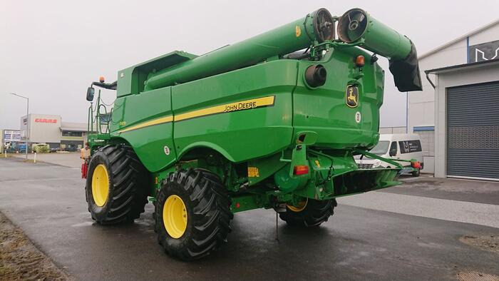 John Deere S670 - Máy gặt đập: hình 4 John Deere S670 - Máy gặt đập: hình 4