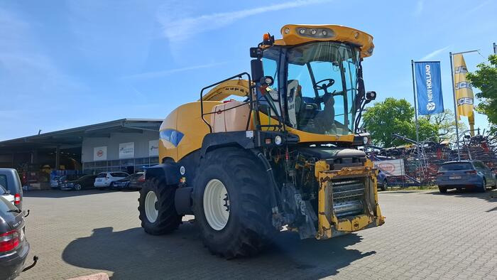 New Holland FR 9060 - Máy gặt đập thức ăn gia súc: hình 3 New Holland FR 9060 - Máy gặt đập thức ăn gia súc: hình 3