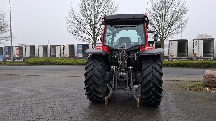 Valtra A95 - Máy cày: hình 3 Valtra A95 - Máy cày: hình 3
