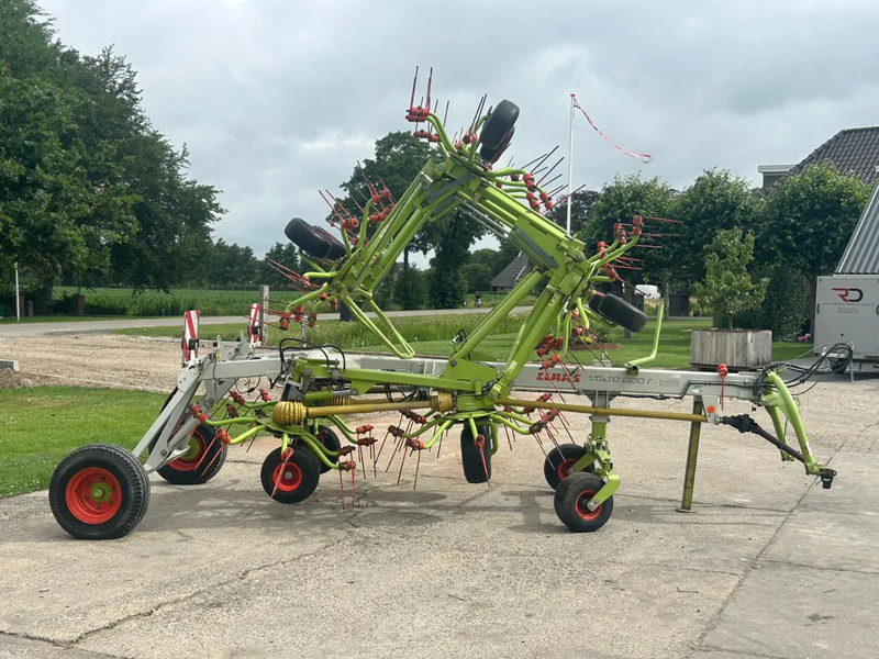 Claas Volto 1320 T Gedragen 13 meter schudder - Dàn trải/ Cào: hình 2 Claas Volto 1320 T Gedragen 13 meter schudder - Dàn trải/ Cào: hình 2
