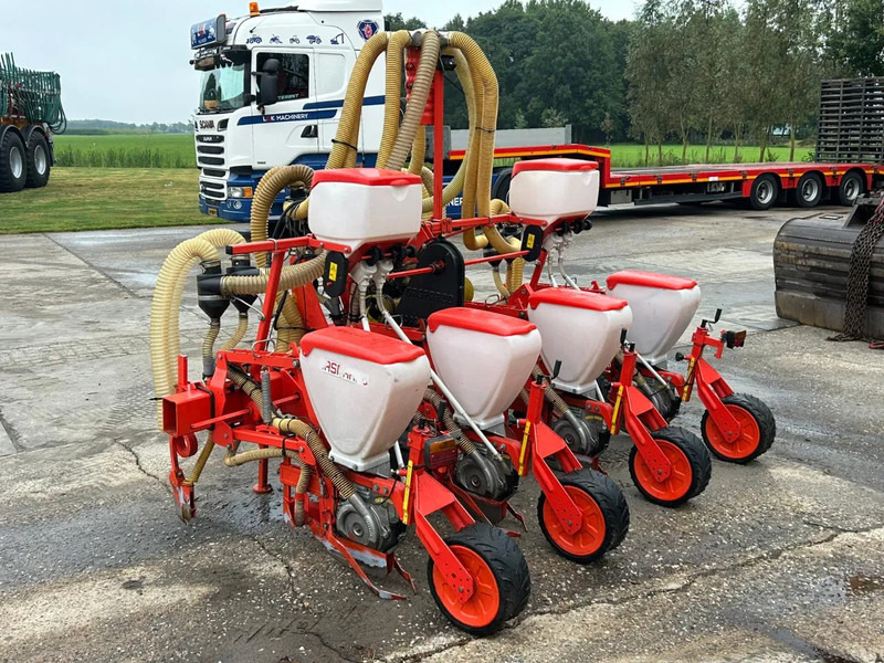 Gaspardo Gaspardo SP540 Maiszaaimachine 4 rijer Zaaimachine - Trang thiết bị gieo hạt: hình 5 Gaspardo Gaspardo SP540 Maiszaaimachine 4 rijer Zaaimachine - Trang thiết bị gieo hạt: hình 5