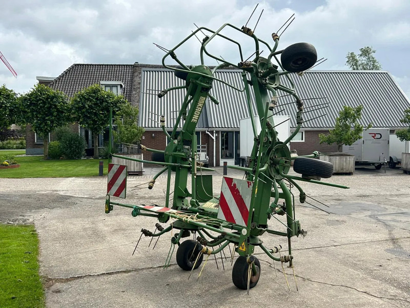 Krone KW 6.40 schudder schuilstelling hooibouw 6 elements - Dàn trải/ Cào: hình 4 Krone KW 6.40 schudder schuilstelling hooibouw 6 elements - Dàn trải/ Cào: hình 4