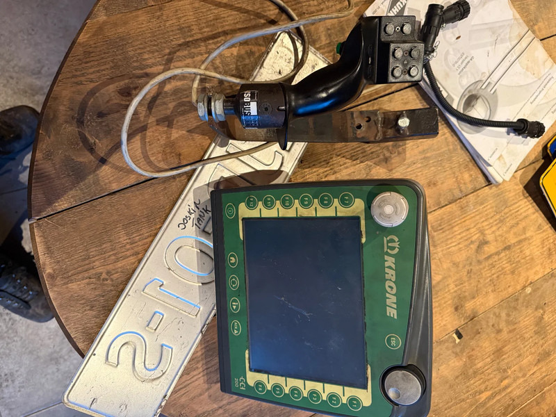 Krone Swadro 1400 Plus 4 rotorhark Zwiller - Dàn trải/ Cào: hình 3 Krone Swadro 1400 Plus 4 rotorhark Zwiller - Dàn trải/ Cào: hình 3