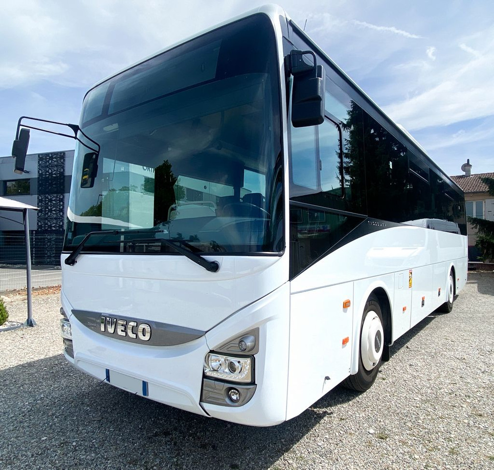 IVECO CROSSWAY 2020 10M60 - Xe bus ngoại ô: hình 2 IVECO CROSSWAY 2020 10M60 - Xe bus ngoại ô: hình 2