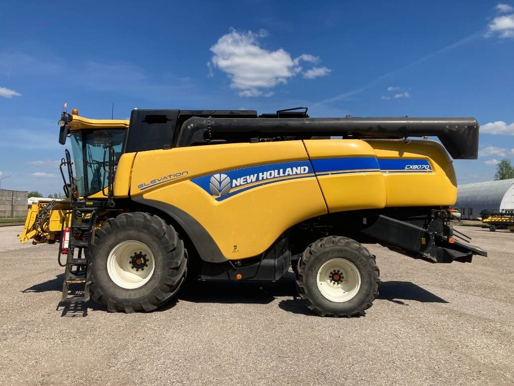 New Holland CX 8070 - Máy gặt đập: hình 2 New Holland CX 8070 - Máy gặt đập: hình 2