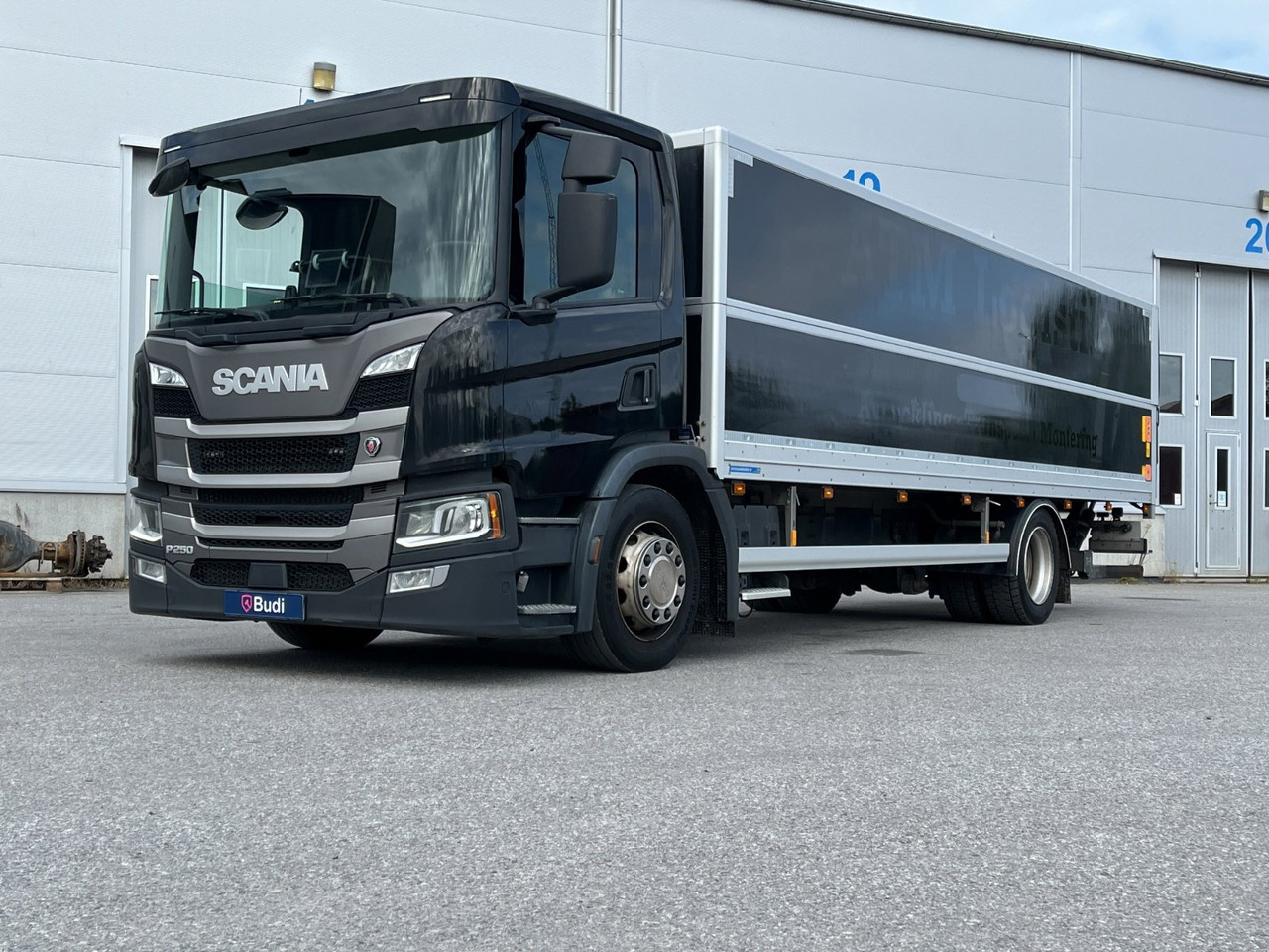 Lastbil Scania P250 B 4X2 LB -2020 | Höj/sänk | Full-luft - Xe tải hộp: hình 1 Lastbil Scania P250 B 4X2 LB -2020 | Höj/sänk | Full-luft - Xe tải hộp: hình 1