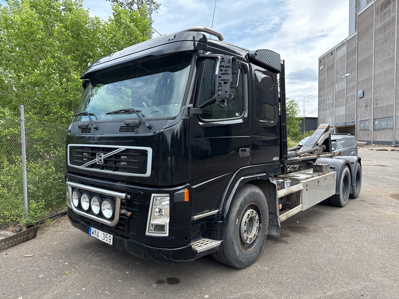 Lastväxlare Volvo FM12 6X2 -2005 - Xe tải nâng móc: hình 1 Lastväxlare Volvo FM12 6X2 -2005 - Xe tải nâng móc: hình 1