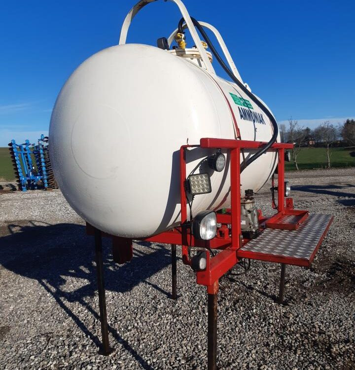 Agrodan Ammoniaktank 1200 kg - Trang thiết bị bón phân, Bồn chứa: hình 3 Agrodan Ammoniaktank 1200 kg - Trang thiết bị bón phân, Bồn chứa: hình 3