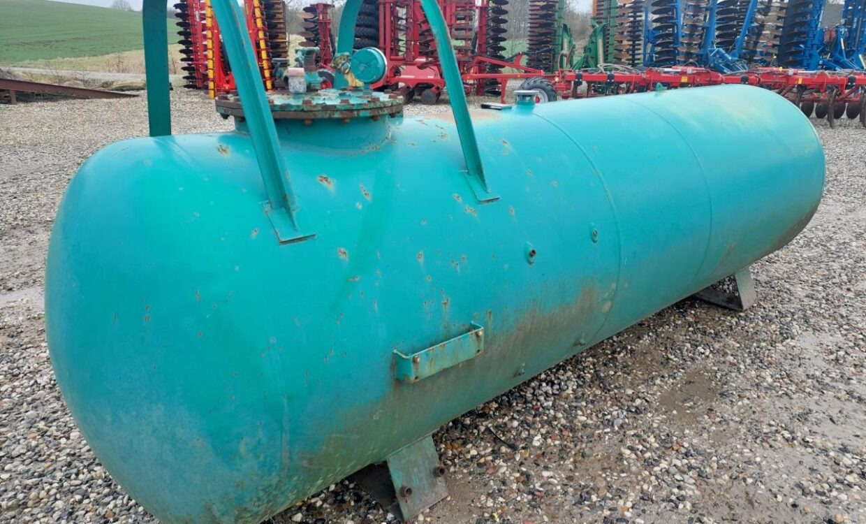 Agrodan Ammoniaktank 2500 kg - Trang thiết bị bón phân, Bồn chứa: hình 4 Agrodan Ammoniaktank 2500 kg - Trang thiết bị bón phân, Bồn chứa: hình 4