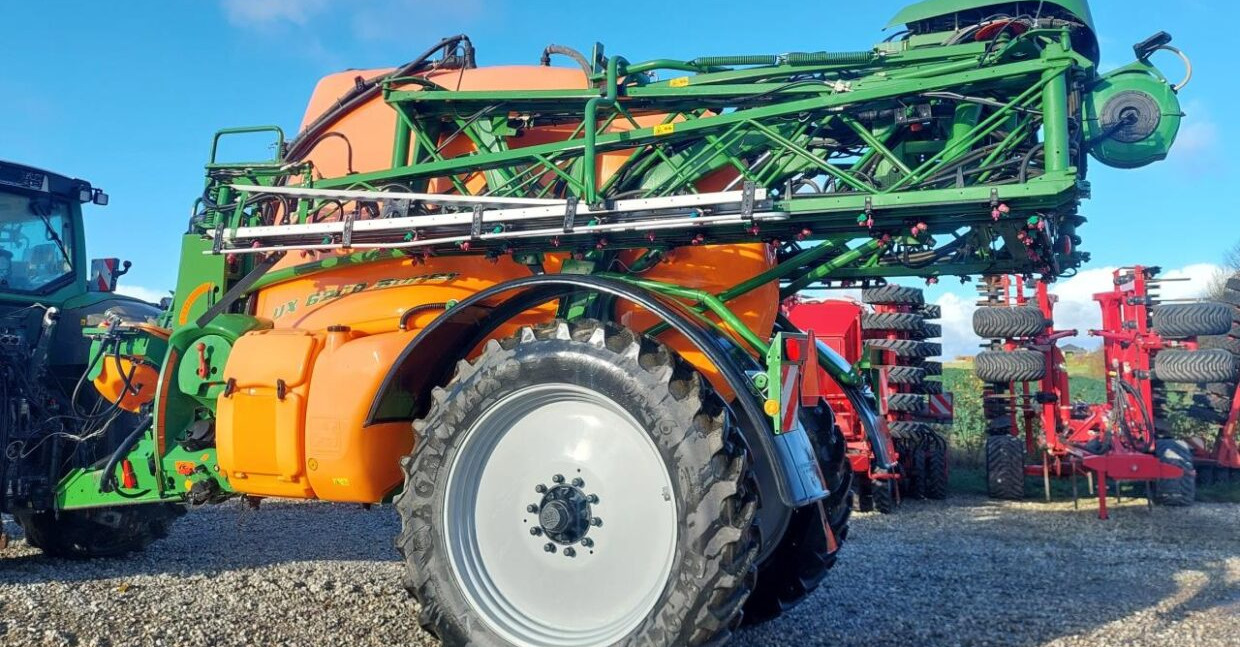 Amazone UX 6200 Super 30-24m - Máy xịt kéo: hình 4 Amazone UX 6200 Super 30-24m - Máy xịt kéo: hình 4