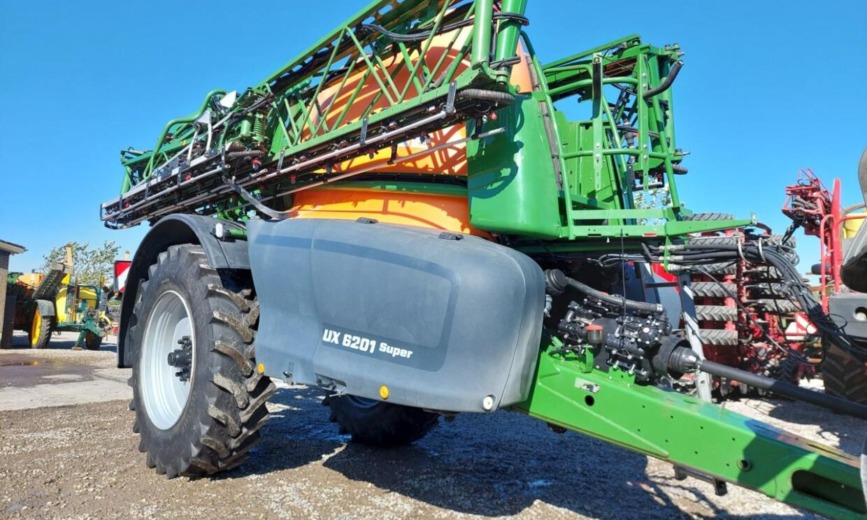 Amazone UX 6201 Super - 24-30-36m - Máy xịt kéo: hình 3 Amazone UX 6201 Super - 24-30-36m - Máy xịt kéo: hình 3