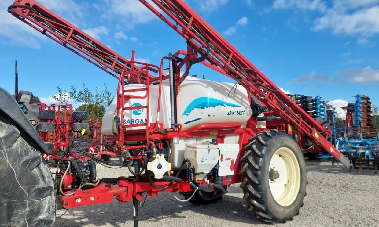 Bargam COMPACT 4200 -28M - Máy xịt kéo: hình 3 Bargam COMPACT 4200 -28M - Máy xịt kéo: hình 3