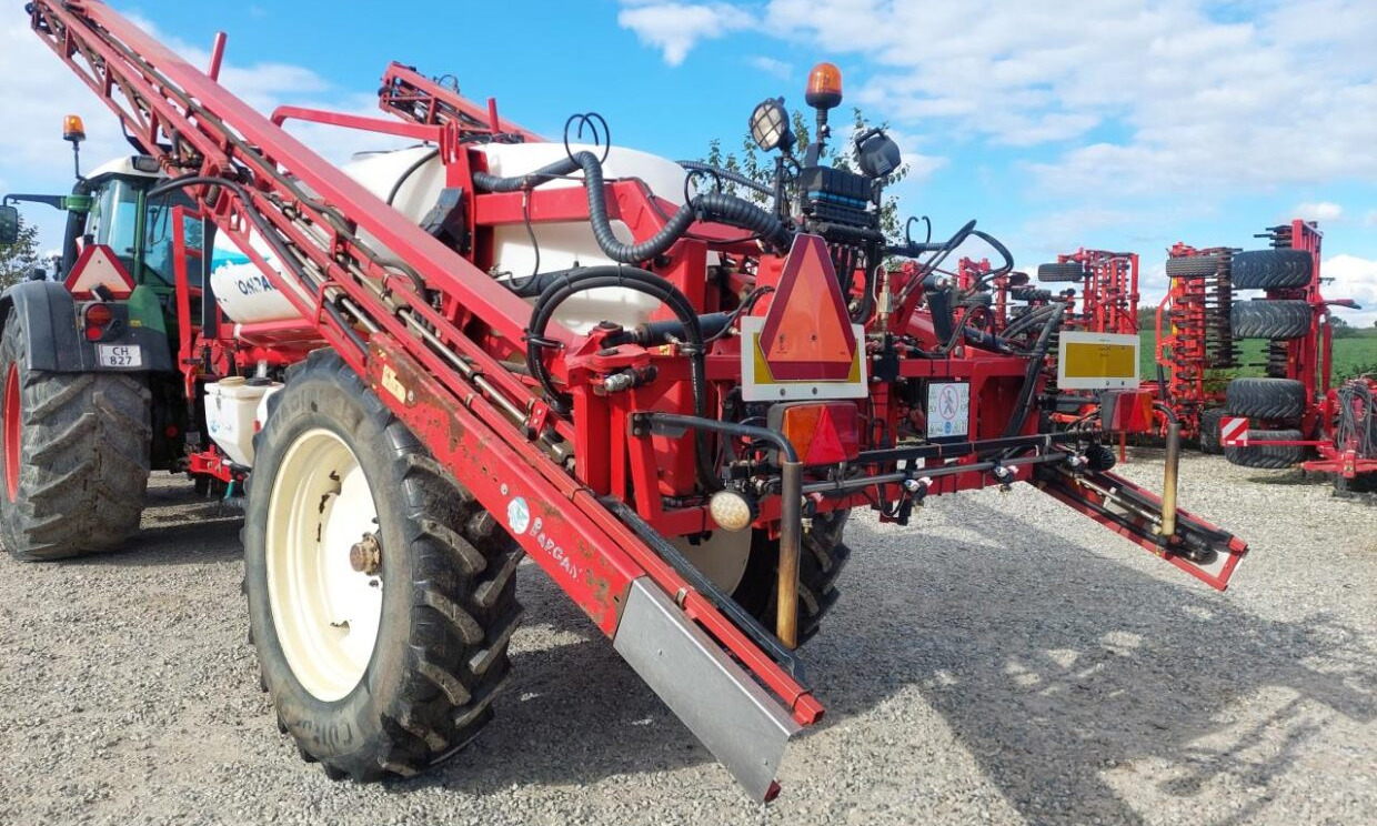 Bargam COMPACT 4200 -28M - Máy xịt kéo: hình 4 Bargam COMPACT 4200 -28M - Máy xịt kéo: hình 4