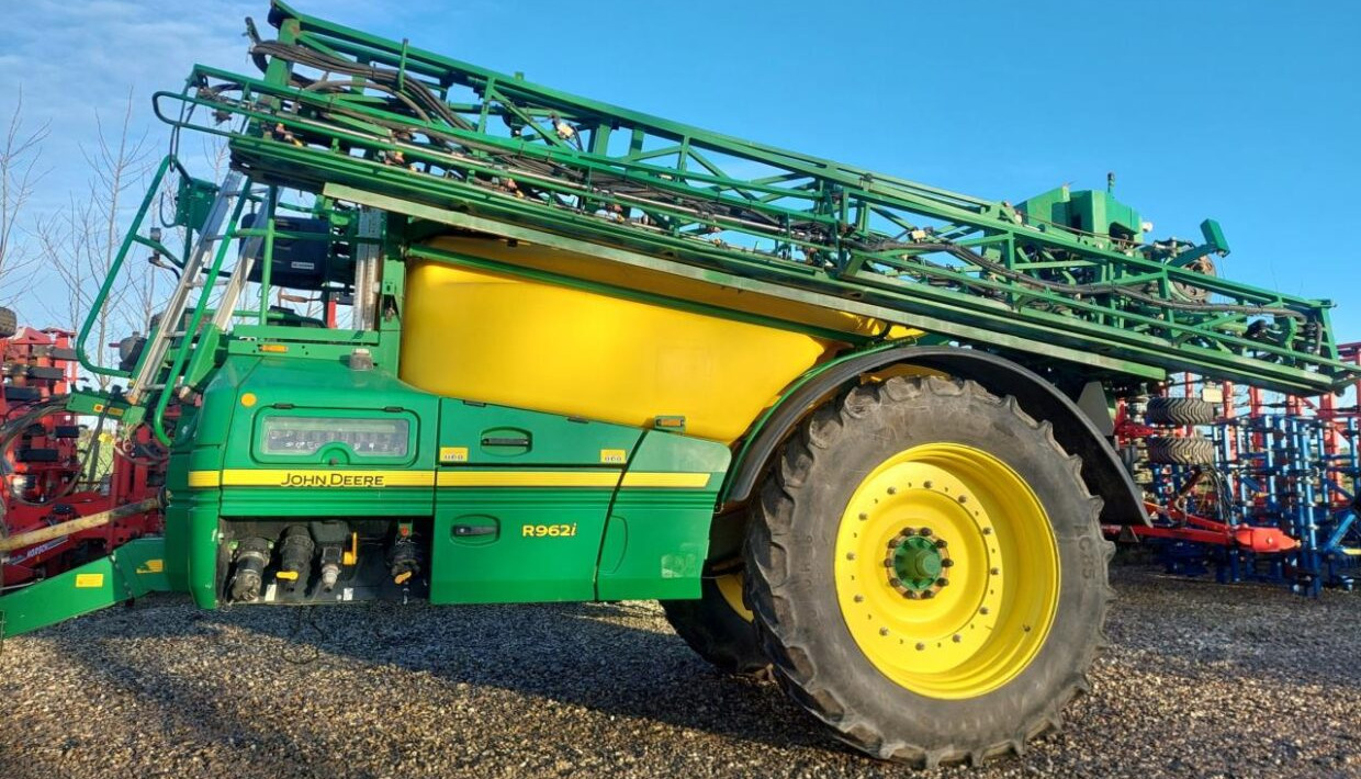 John Deere R962i - 36-24m - Máy xịt kéo: hình 3 John Deere R962i - 36-24m - Máy xịt kéo: hình 3