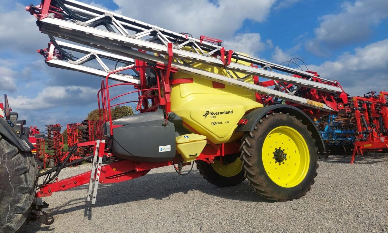Kverneland Ixtrack C60 - 28m Alubom - Máy xịt kéo: hình 3 Kverneland Ixtrack C60 - 28m Alubom - Máy xịt kéo: hình 3