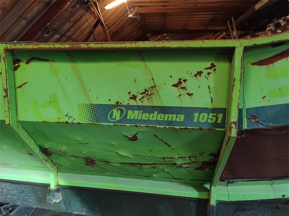 Miedema
SB 1051 - Máy trồng và thu hoạch khoai tây: hình 4 Miedema
SB 1051 - Máy trồng và thu hoạch khoai tây: hình 4