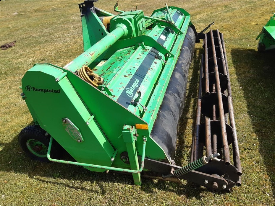 Rumptstad
RSF 2000 - Dàn xới: hình 3 Rumptstad
RSF 2000 - Dàn xới: hình 3