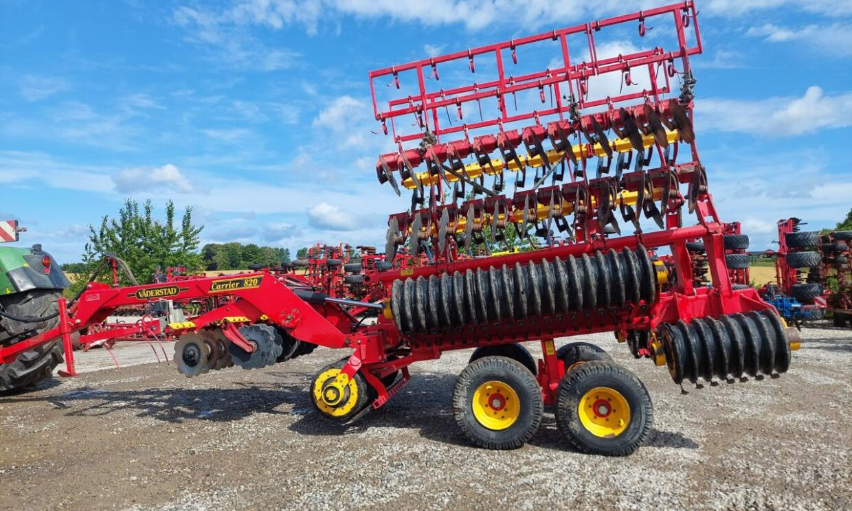 Väderstad Carrier 820 tallerkenharve - Bừa đĩa: hình 1 Väderstad Carrier 820 tallerkenharve - Bừa đĩa: hình 1