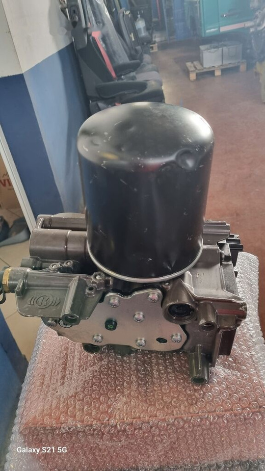 Knorr-Bremse AIR DRYER UNIT EAPU K138270 Mercedes-Benz ACTROS MP4 EURO 6 - ECU cho Xe tải: hình 1 Knorr-Bremse AIR DRYER UNIT EAPU K138270 Mercedes-Benz ACTROS MP4 EURO 6 - ECU cho Xe tải: hình 1