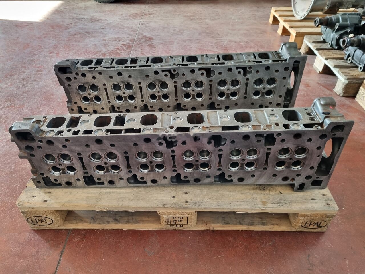 Mercedes-Benz ACTROS EURO 6 Mercedes-Benz ACTROS MP4 EURO 6 - Đầu xilanh cho Xe tải: hình 2 Mercedes-Benz ACTROS EURO 6 Mercedes-Benz ACTROS MP4 EURO 6 - Đầu xilanh cho Xe tải: hình 2