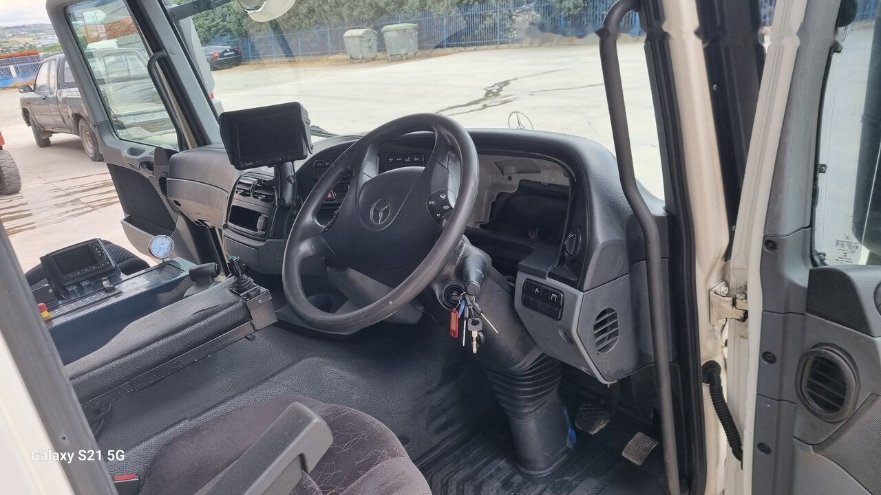 Mercedes-Benz CAB MERCEDES ACTROS MP 3 MEDIUM Mercedes-Benz ACTROS MP3 - Cabin cho Xe tải: hình 5 Mercedes-Benz CAB MERCEDES ACTROS MP 3 MEDIUM Mercedes-Benz ACTROS MP3 - Cabin cho Xe tải: hình 5