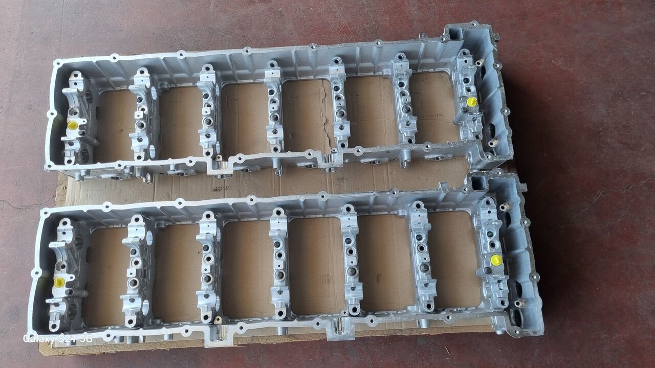 Mercedes-Benz CAMSHAFT HOUSING Mercedes-Benz ACTROS MP4 EURO 6 - Động cơ và các bộ phận cho Xe tải: hình 3 Mercedes-Benz CAMSHAFT HOUSING Mercedes-Benz ACTROS MP4 EURO 6 - Động cơ và các bộ phận cho Xe tải: hình 3