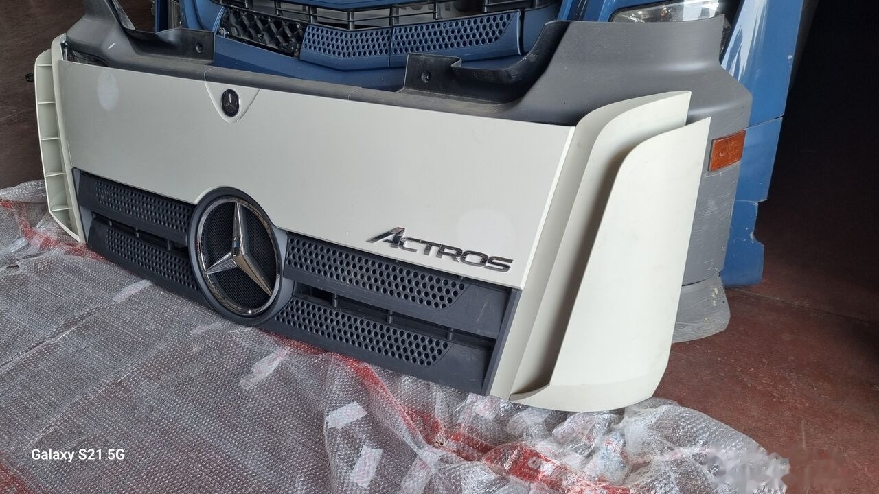 Mercedes-Benz MERCEDES ACTROS MP4 EURO 6 Mercedes-Benz ACTROS MP4 - Nắp máy cho Xe tải: hình 1 Mercedes-Benz MERCEDES ACTROS MP4 EURO 6 Mercedes-Benz ACTROS MP4 - Nắp máy cho Xe tải: hình 1