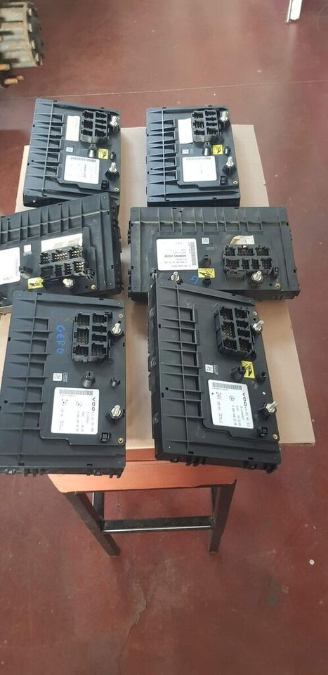 Mercedes-Benz instrumend panel Mercedes-Benz ACTROS MP2 - Bảng điều khiển cho Xe tải: hình 4 Mercedes-Benz instrumend panel Mercedes-Benz ACTROS MP2 - Bảng điều khiển cho Xe tải: hình 4