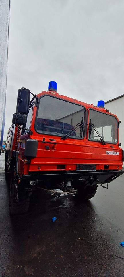 MAN 15.232 DF 6x6 KAT1 Feuerwehr TLF 4500/500 - Xe bồn: hình 4 MAN 15.232 DF 6x6 KAT1 Feuerwehr TLF 4500/500 - Xe bồn: hình 4