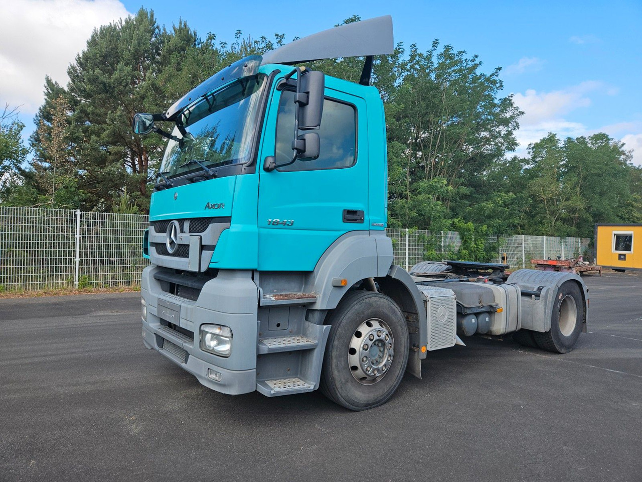 Mercedes-Benz Axor 1843 4x2 mit Kipphydraulik - Xe đầu kéo: hình 2 Mercedes-Benz Axor 1843 4x2 mit Kipphydraulik - Xe đầu kéo: hình 2
