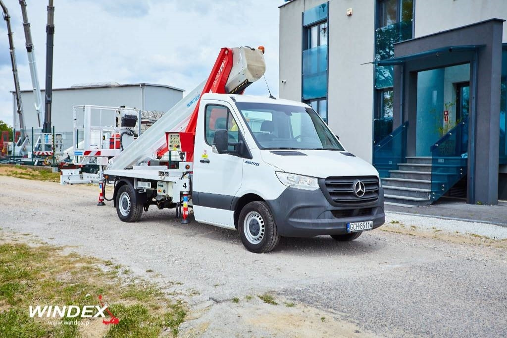 Multitel MTE 270 - Nền bục trên không gắn trên xe tải: hình 1 Multitel MTE 270 - Nền bục trên không gắn trên xe tải: hình 1