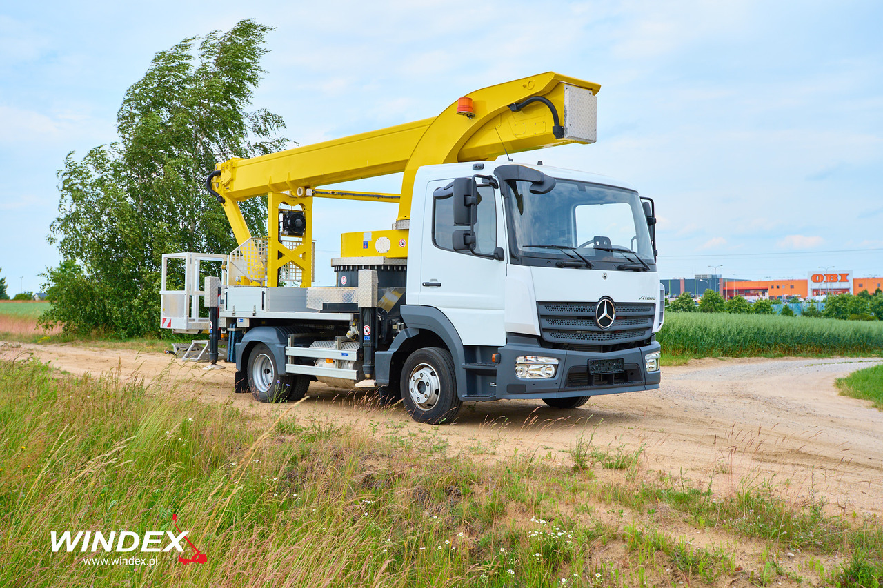 PALFINGER P 300 KS - Nền bục trên không: hình 1 PALFINGER P 300 KS - Nền bục trên không: hình 1