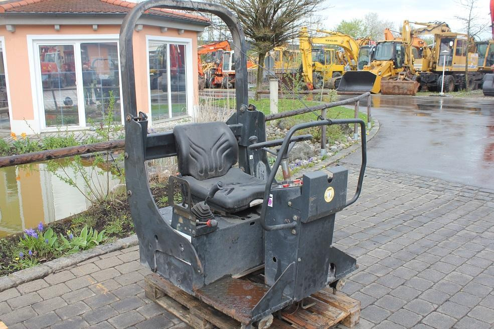 Bomag BW 100 AC 3 - Cabin và nội thất cho Xe lu kết hợp: hình 2 Bomag BW 100 AC 3 - Cabin và nội thất cho Xe lu kết hợp: hình 2