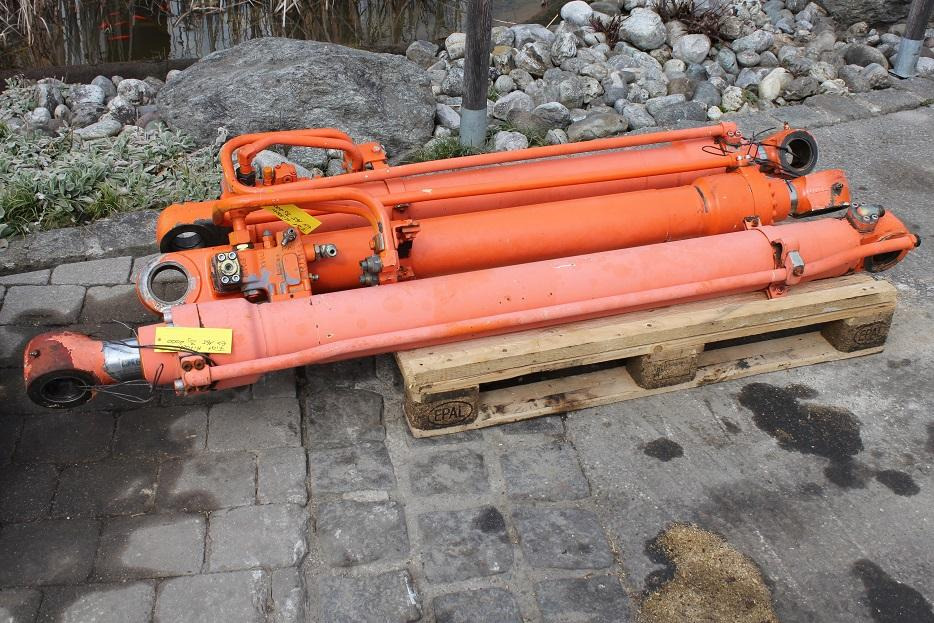Fiat-Hitachi EX 165 - Xi lanh thủy lực cho Máy móc xây dựng: hình 1 Fiat-Hitachi EX 165 - Xi lanh thủy lực cho Máy móc xây dựng: hình 1