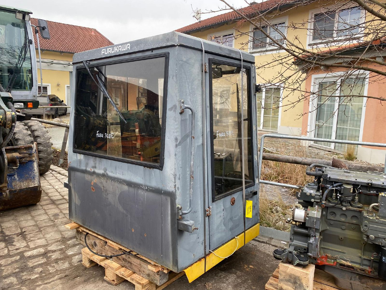 Furukawa 320 E - Cabin cho Máy móc xây dựng: hình 4 Furukawa 320 E - Cabin cho Máy móc xây dựng: hình 4