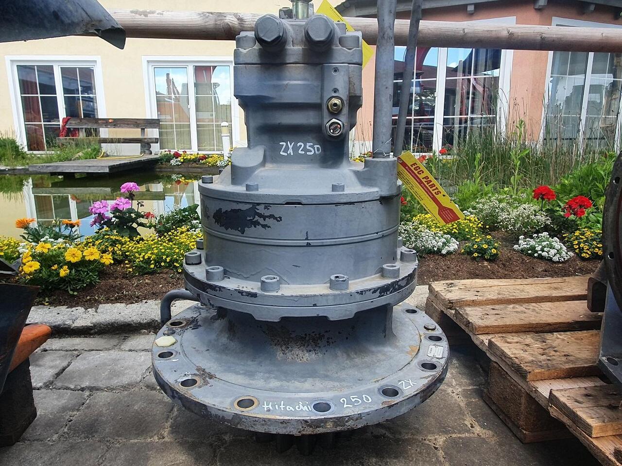 Hitachi ZX 250 - Mô tơ quay toa cho Máy móc xây dựng: hình 1 Hitachi ZX 250 - Mô tơ quay toa cho Máy móc xây dựng: hình 1