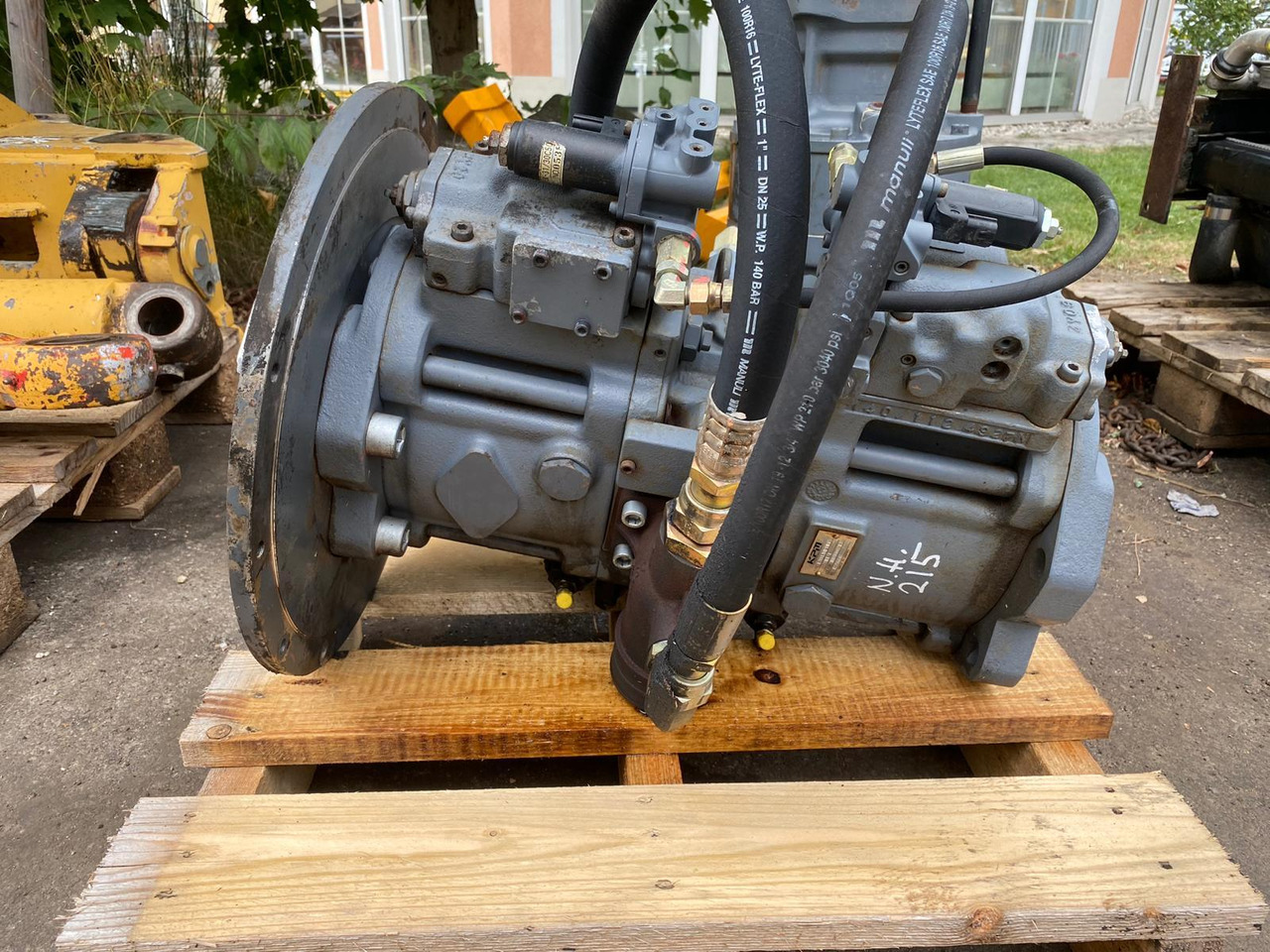 Holland K3V112 aus E215 - Bơm thủy lực cho Máy móc xây dựng: hình 1 Holland K3V112 aus E215 - Bơm thủy lực cho Máy móc xây dựng: hình 1