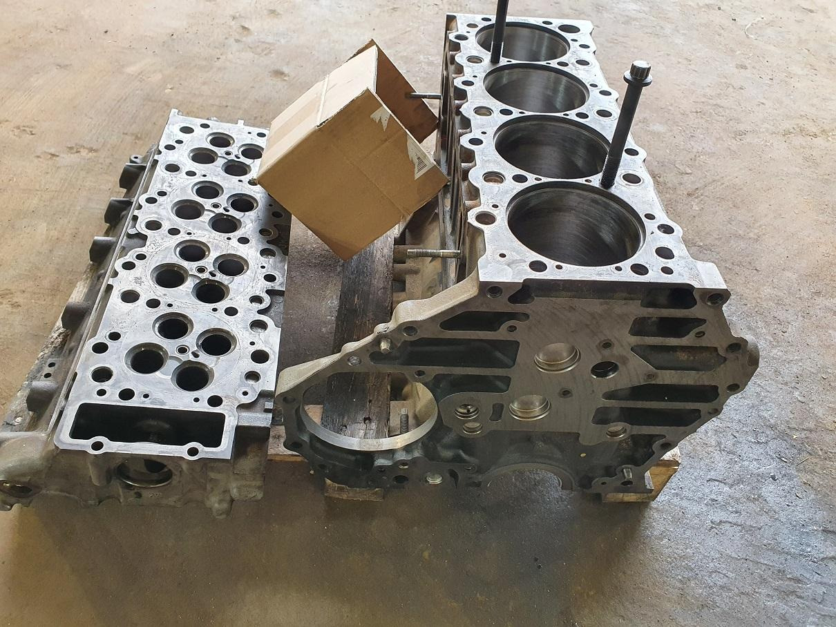 Isuzu 4HK 1X - Khối xi lanh cho Xe tải: hình 1 Isuzu 4HK 1X - Khối xi lanh cho Xe tải: hình 1