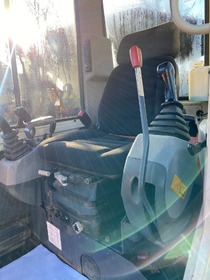 Máy xúc mini Kubota KX 61-3: hình 9