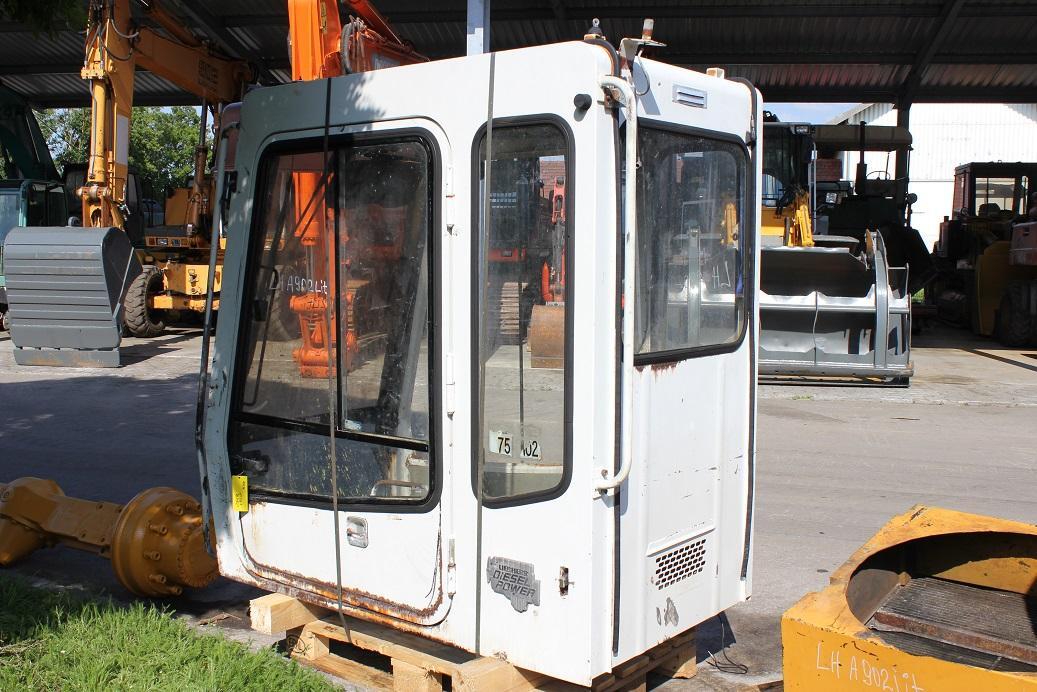 Liebherr A 902 LIT - Cabin cho Máy móc xây dựng: hình 2 Liebherr A 902 LIT - Cabin cho Máy móc xây dựng: hình 2