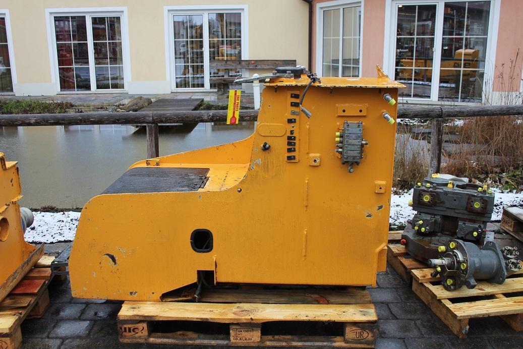 Liebherr R 914 C - Bồn thủy lực cho Máy xúc bánh xích: hình 3 Liebherr R 914 C - Bồn thủy lực cho Máy xúc bánh xích: hình 3