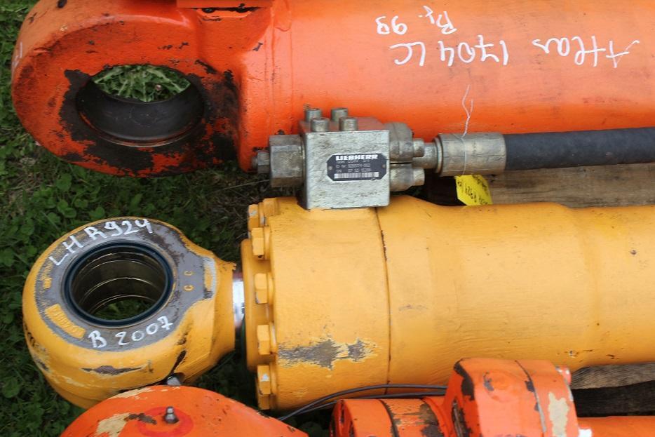 Liebherr R 924 compact - Xi lanh thủy lực cho Máy móc xây dựng: hình 2 Liebherr R 924 compact - Xi lanh thủy lực cho Máy móc xây dựng: hình 2