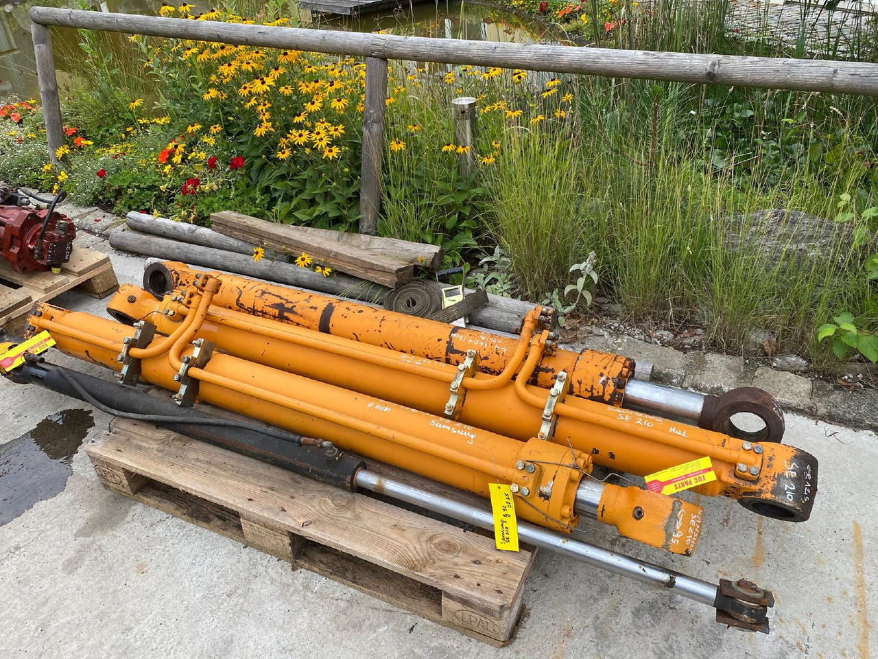 Samsung SE 210 - Xi lanh thủy lực cho Máy móc xây dựng: hình 3 Samsung SE 210 - Xi lanh thủy lực cho Máy móc xây dựng: hình 3