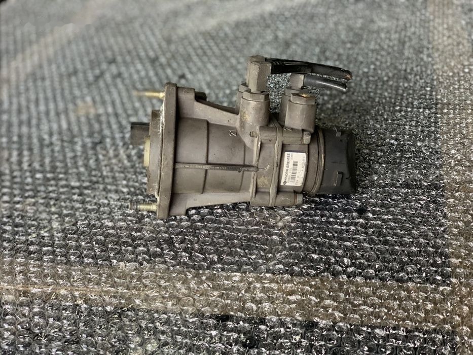 MAN zawór główny hamulcowy oryginał hurt K000926 MAN TGA K000926 - Xi lanh phanh cho Xe tải: hình 1 MAN zawór główny hamulcowy oryginał hurt K000926 MAN TGA K000926 - Xi lanh phanh cho Xe tải: hình 1